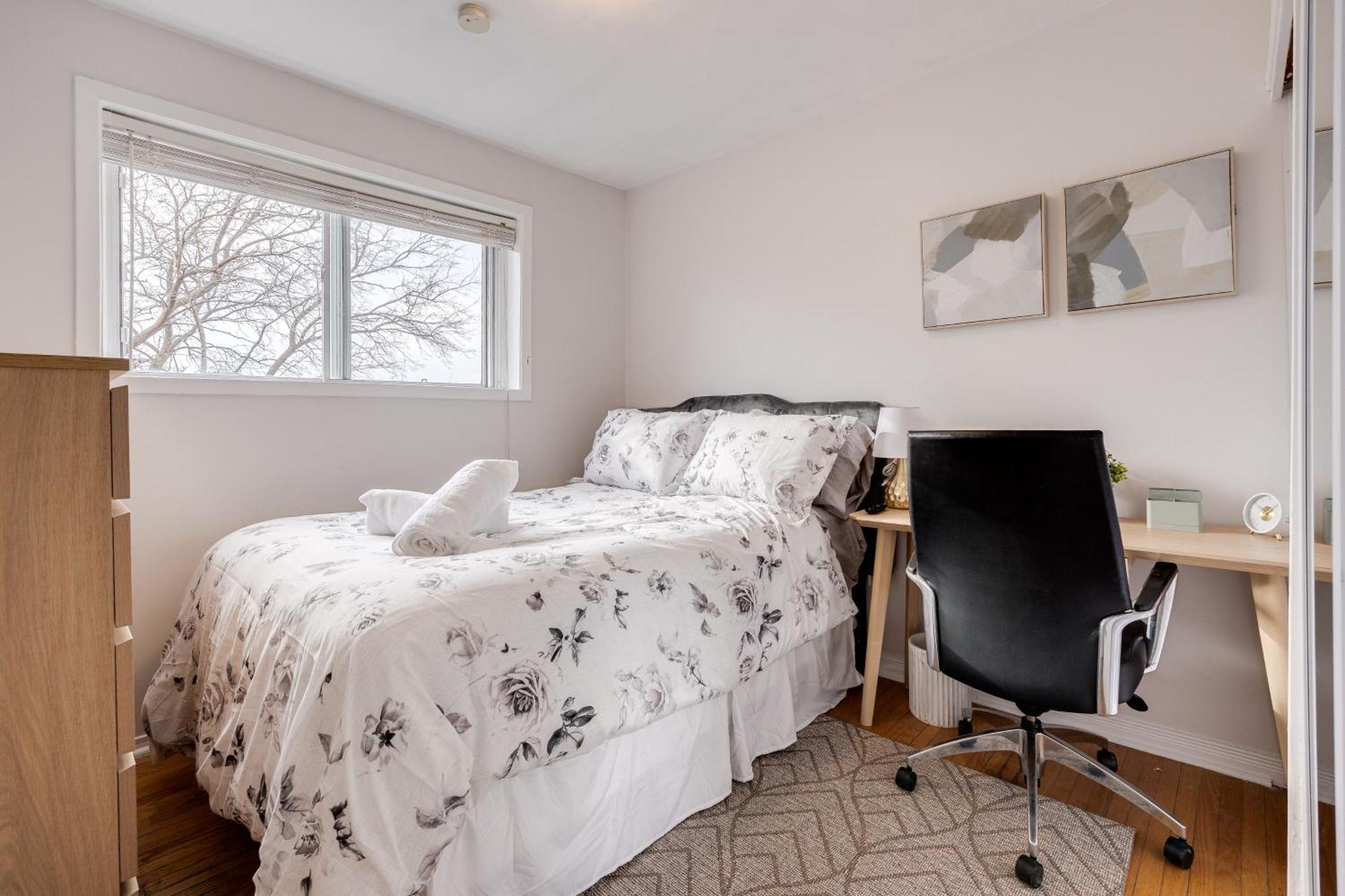 Eglinton West Guest Suite Toronto Exterior photo