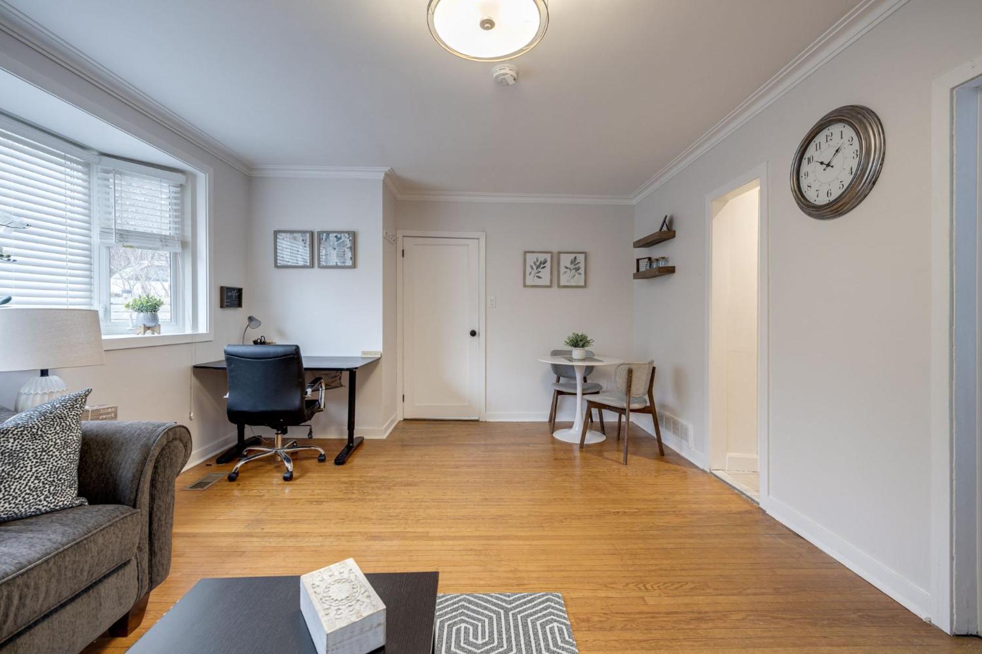 Eglinton West Guest Suite Toronto Exterior photo